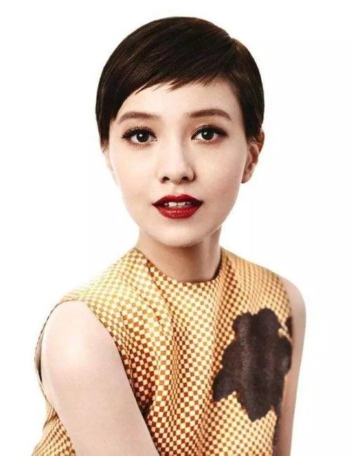 明星短发女,明星女生的时尚演绎